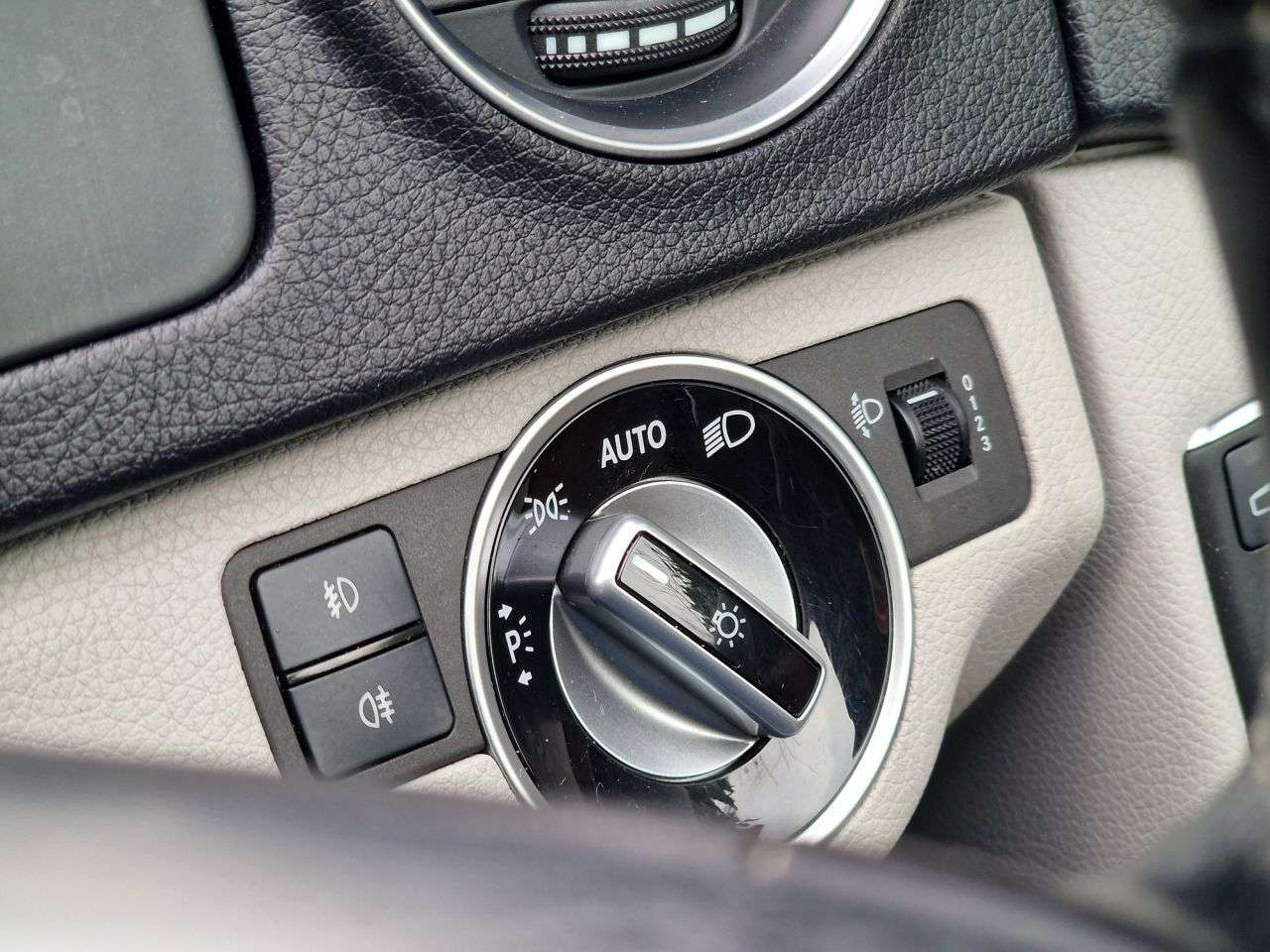 2011 MERCEDES-BENZ C-CLASS 2011 MERCEDES-BENZ C-CLASS