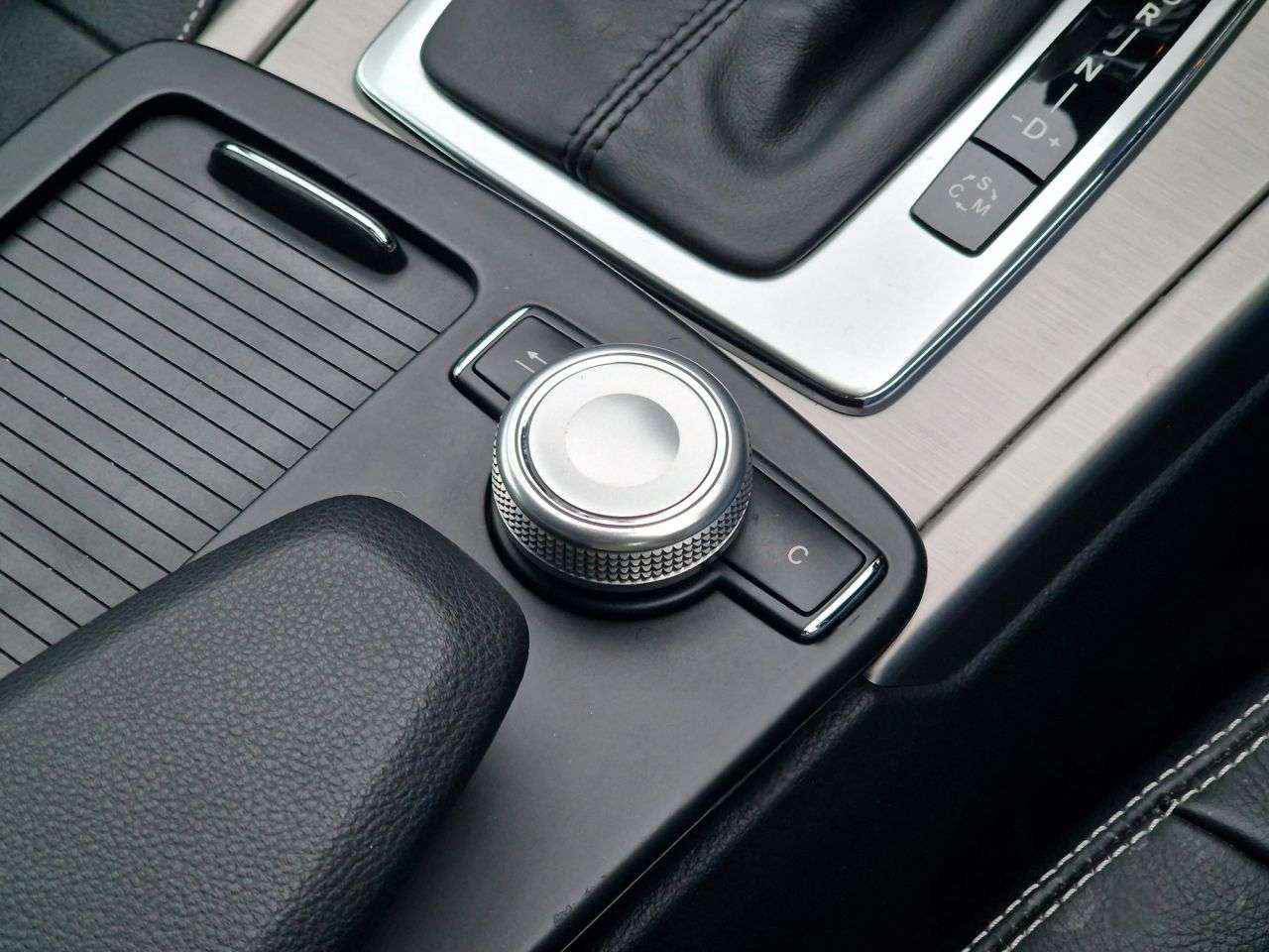 2010 MERCEDES-BENZ E-CLASS 2010 MERCEDES-BENZ E-CLASS