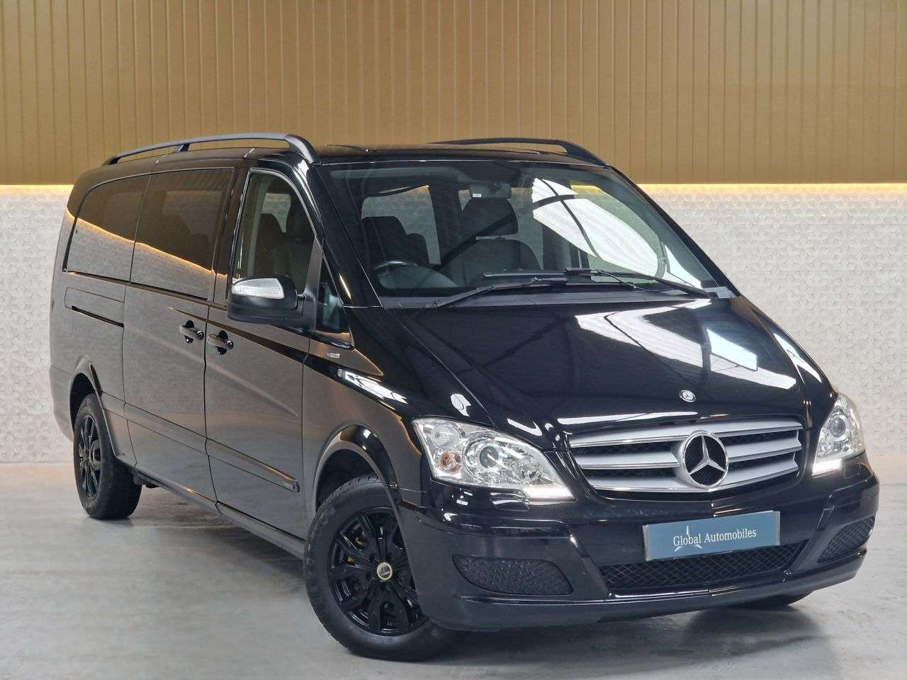 A 2015 MERCEDES-BENZ VIANO 2.2 CDI Ambiente MPV 5dr Diesel Automatic RWD L1 H1 (216 g/km, 163 bhp) EXT A 2015 MERCEDES-BENZ VIANO 2.2 CDI Ambiente MPV 5dr Diesel Automatic RWD L1 H1 (216 g/km, 163 bhp) EXT