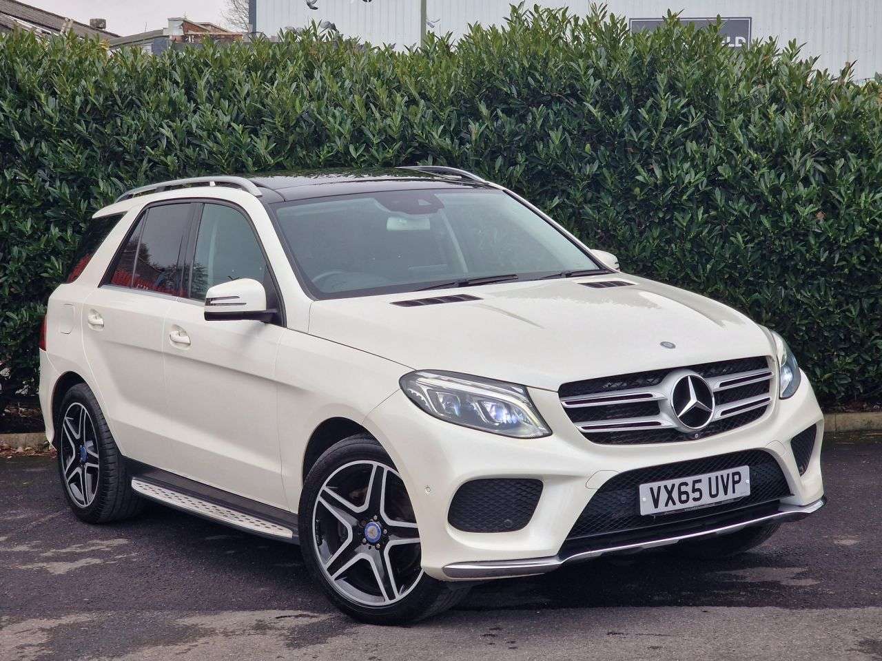 A 2015 MERCEDES-BENZ GLE 3.0 GLE350d V6 AMG Line (Premium) SUV 5dr Diesel G-Tronic 4MATIC Euro 6 (s/ A 2015 MERCEDES-BENZ GLE 3.0 GLE350d V6 AMG Line (Premium) SUV 5dr Diesel G-Tronic 4MATIC Euro 6 (s/