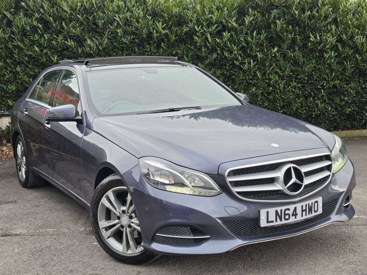 A 2014 MERCEDES-BENZ E-CLASS 2.1 E220 CDI SE Saloon 4dr Diesel G-Tronic+ Euro 5 (s/s) (170 ps) VERY SPEC A 2014 MERCEDES-BENZ E-CLASS 2.1 E220 CDI SE Saloon 4dr Diesel G-Tronic+ Euro 5 (s/s) (170 ps) VERY SPEC