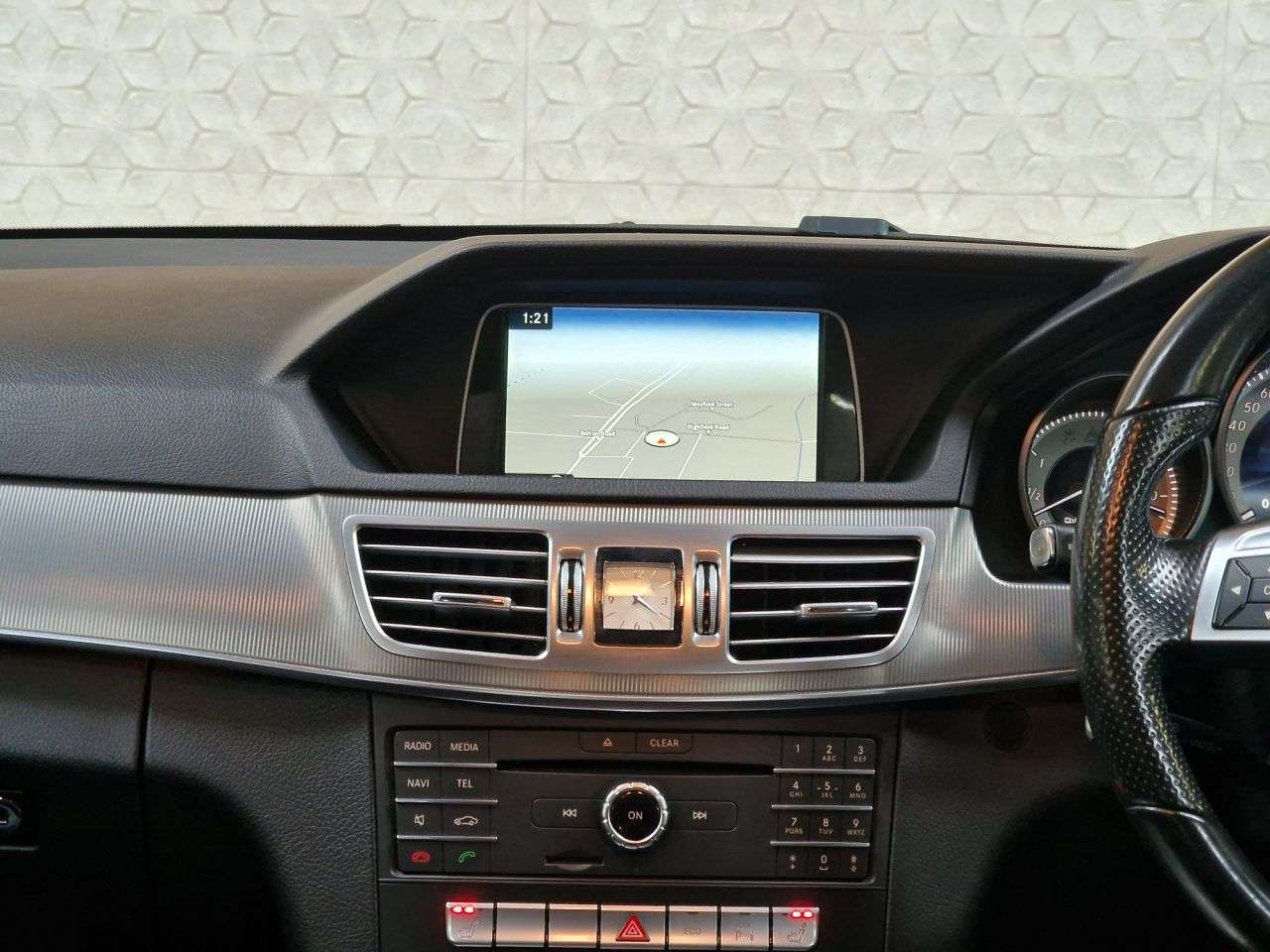 A 2015 MERCEDES-BENZ E-CLASS 2.1 E220 BlueTEC AMG Night Edition Saloon 4dr Diesel G-Tronic+ Euro 6 (s/s) A 2015 MERCEDES-BENZ E-CLASS 2.1 E220 BlueTEC AMG Night Edition Saloon 4dr Diesel G-Tronic+ Euro 6 (s/s)