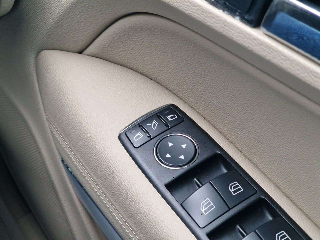 2009 MERCEDES-BENZ E-CLASS 2009 MERCEDES-BENZ E-CLASS