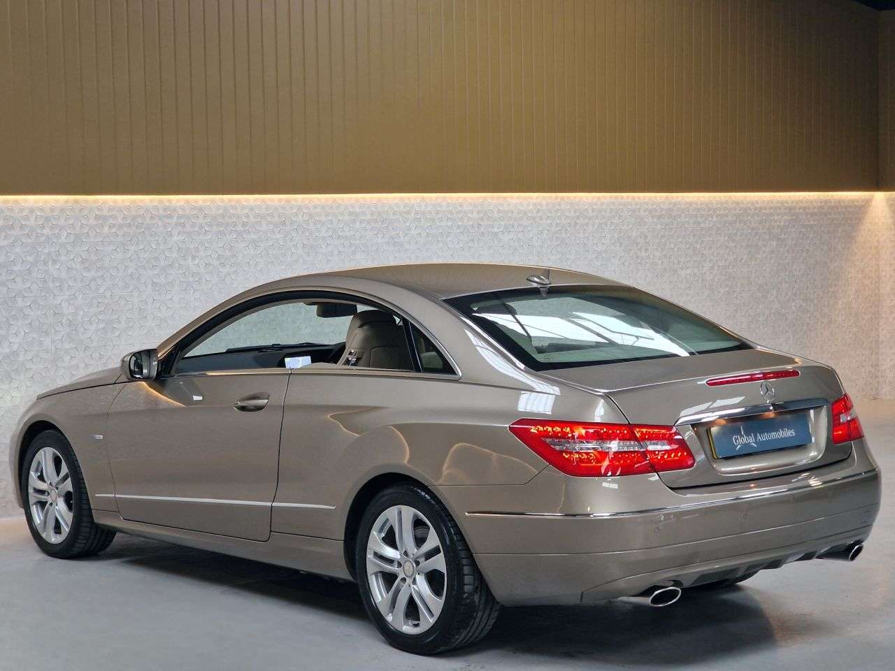 2009 MERCEDES-BENZ E-CLASS 2009 MERCEDES-BENZ E-CLASS