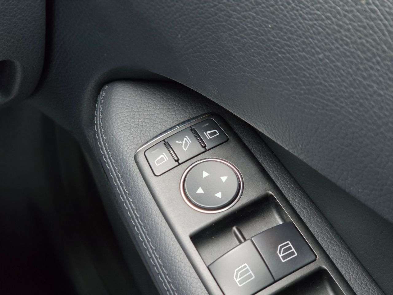 2013 MERCEDES-BENZ E-CLASS 2013 MERCEDES-BENZ E-CLASS