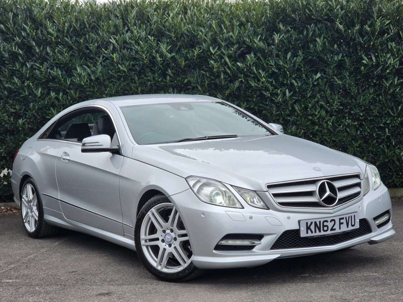 A 2012 MERCEDES-BENZ E-CLASS 2.1 E250 CDI BlueEfficiency Sport Coupe 2dr Diesel G-Tronic+ Euro 5 (s/s) ( A 2012 MERCEDES-BENZ E-CLASS 2.1 E250 CDI BlueEfficiency Sport Coupe 2dr Diesel G-Tronic+ Euro 5 (s/s) (