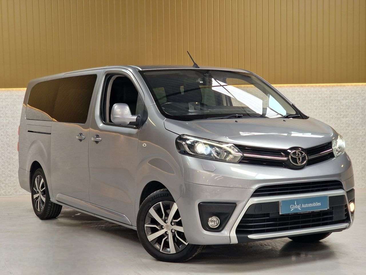 A 2019 TOYOTA PROACE VERSO 2.0D VIP Long MPV 5dr Diesel Auto LWB Euro 6 (s/s) (7 Seat) (180 ps) SUPER A 2019 TOYOTA PROACE VERSO 2.0D VIP Long MPV 5dr Diesel Auto LWB Euro 6 (s/s) (7 Seat) (180 ps) SUPER
