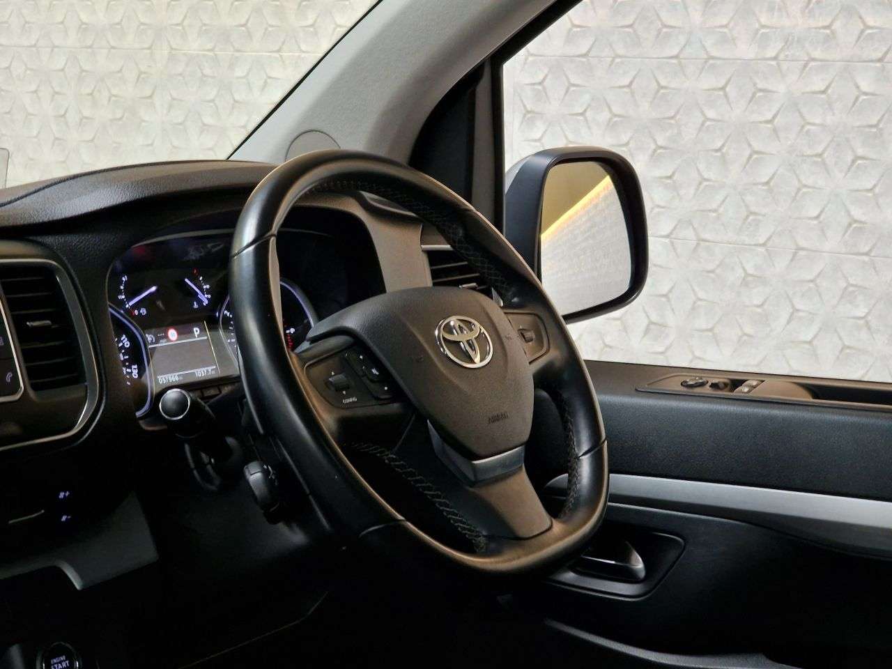 2019 TOYOTA PROACE VERSO 2019 TOYOTA PROACE VERSO