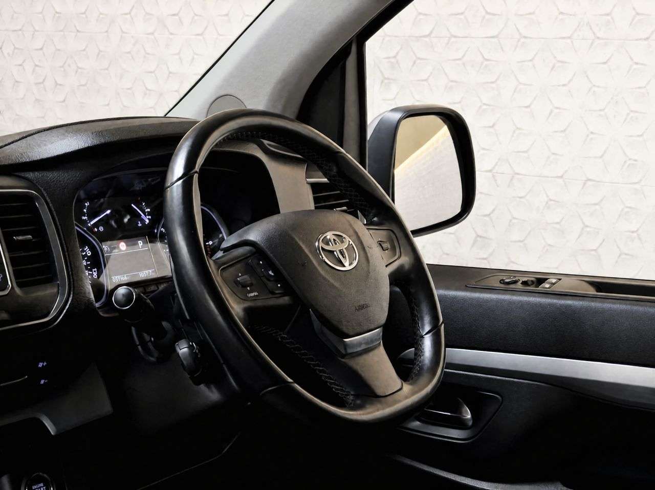 2019 TOYOTA PROACE VERSO 2019 TOYOTA PROACE VERSO