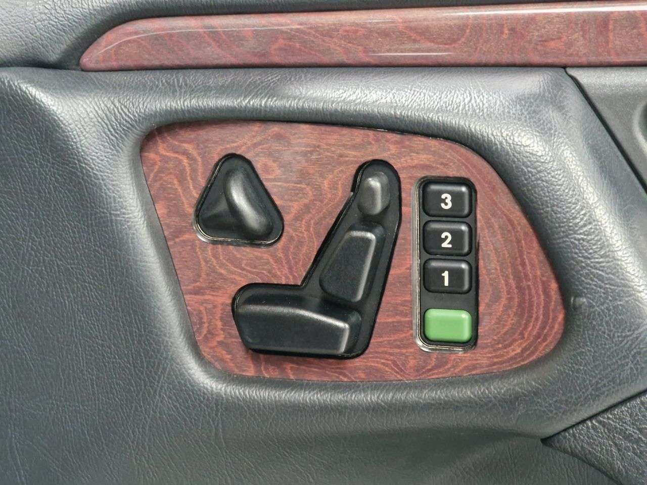 1998 MERCEDES-BENZ E-CLASS 1998 MERCEDES-BENZ E-CLASS