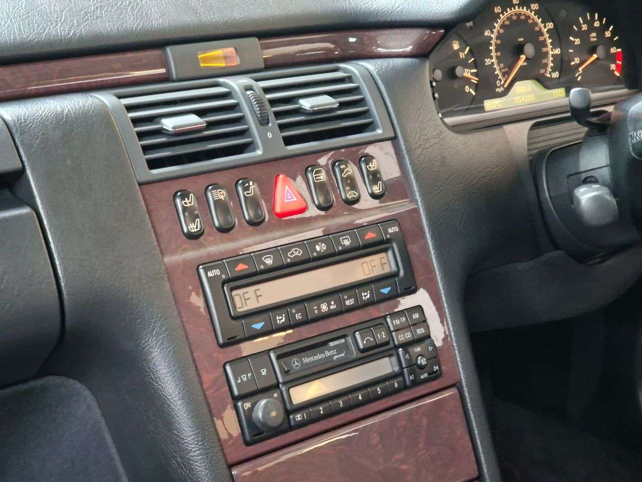 1998 MERCEDES-BENZ E-CLASS 1998 MERCEDES-BENZ E-CLASS