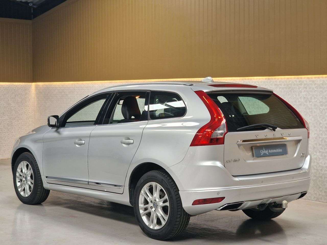 2013 VOLVO XC60 2013 VOLVO XC60