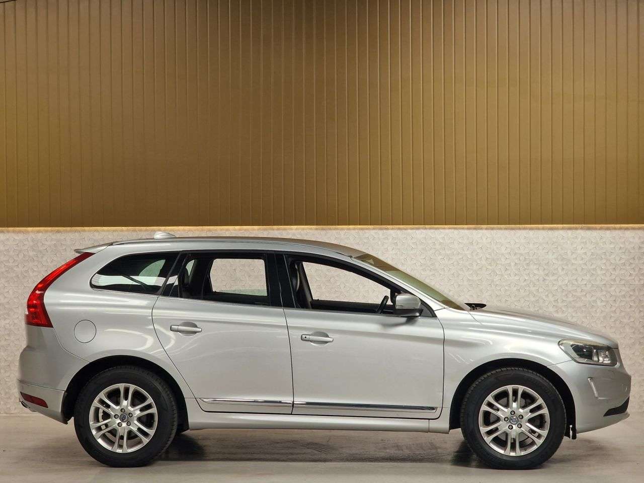 2013 VOLVO XC60 2013 VOLVO XC60