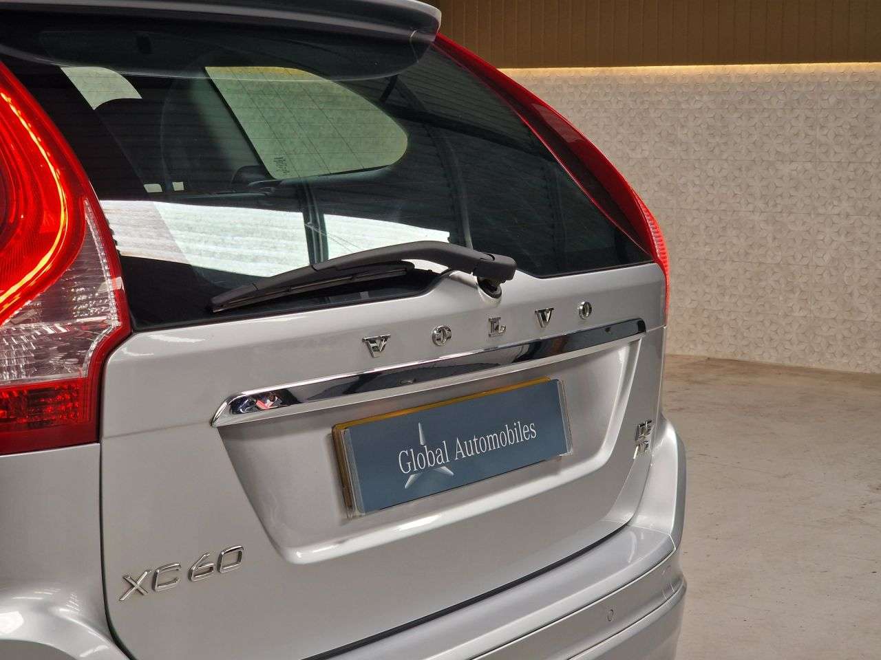 2013 VOLVO XC60 2013 VOLVO XC60