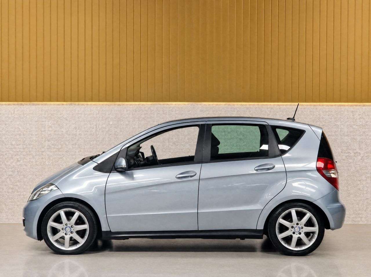 2011 MERCEDES-BENZ A CLASS 2011 MERCEDES-BENZ A CLASS