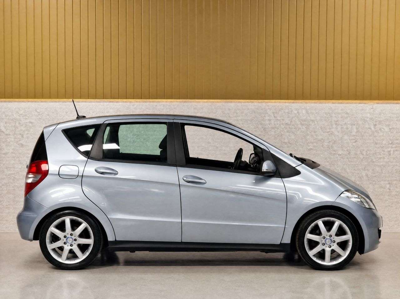 2011 MERCEDES-BENZ A CLASS 2011 MERCEDES-BENZ A CLASS