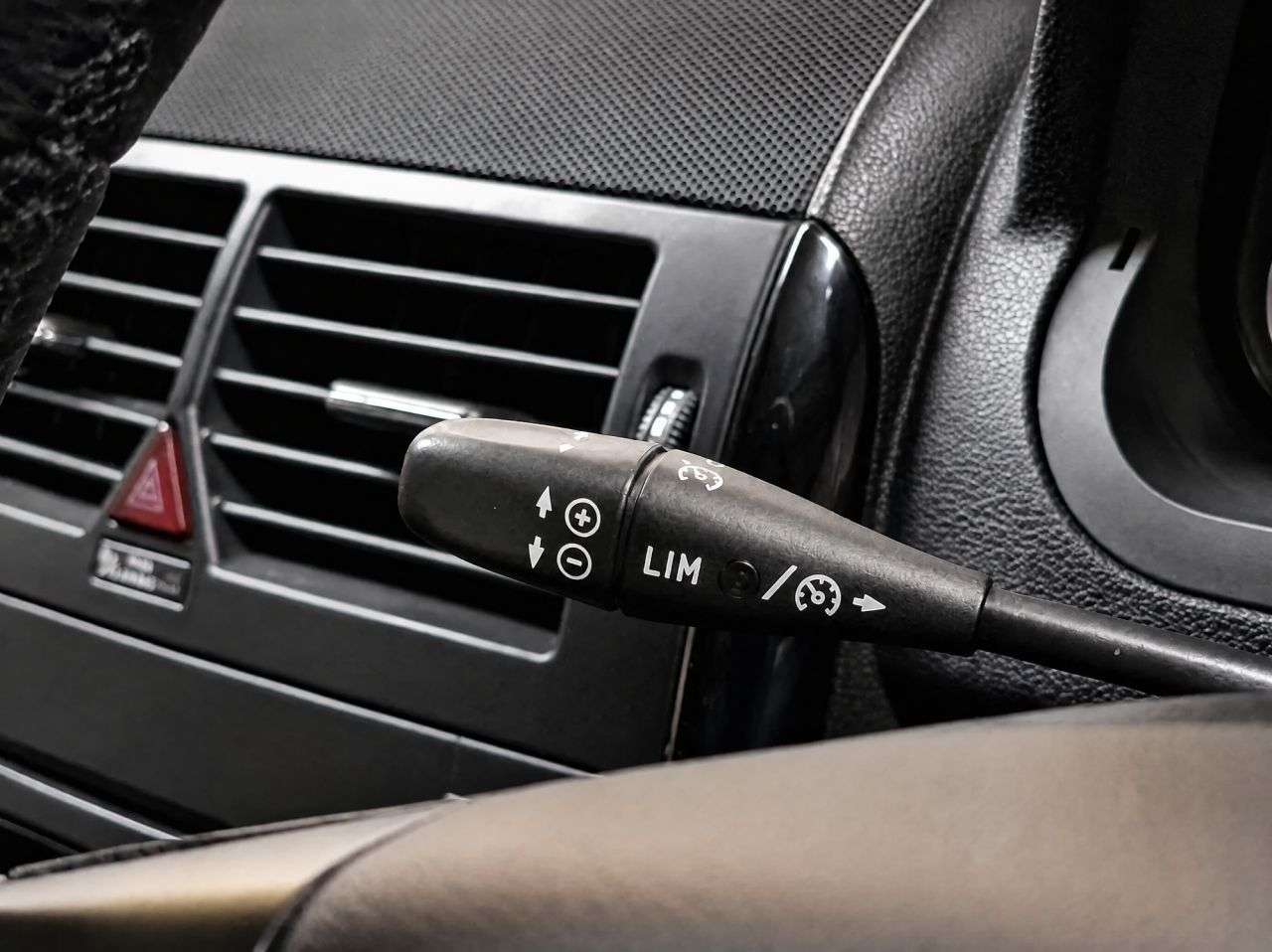2011 MERCEDES-BENZ A CLASS 2011 MERCEDES-BENZ A CLASS