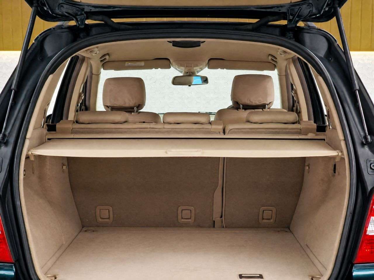 A 2006 MERCEDES-BENZ M-CLASS 3.0 ML320 CDI SE SUV 5dr Diesel 7G-Tronic (249 g/km, 221 bhp) ANDRADITE GRE A 2006 MERCEDES-BENZ M-CLASS 3.0 ML320 CDI SE SUV 5dr Diesel 7G-Tronic (249 g/km, 221 bhp) ANDRADITE GRE