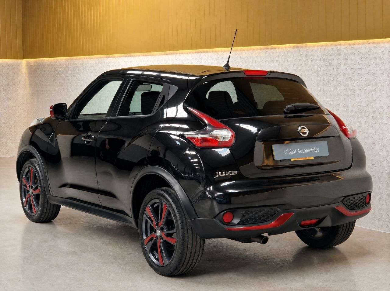 2015 NISSAN JUKE 2015 NISSAN JUKE