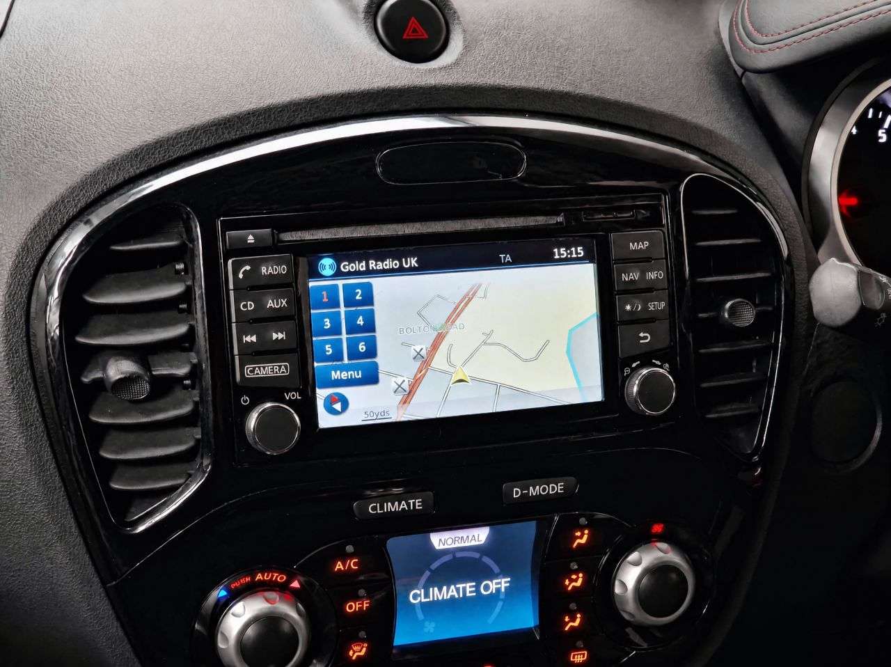 A 2015 NISSAN JUKE 1.2 DIG-T Acenta Premium SUV 5dr Petrol Manual Euro 6 (s/s) (115 ps) REAR C A 2015 NISSAN JUKE 1.2 DIG-T Acenta Premium SUV 5dr Petrol Manual Euro 6 (s/s) (115 ps) REAR C
