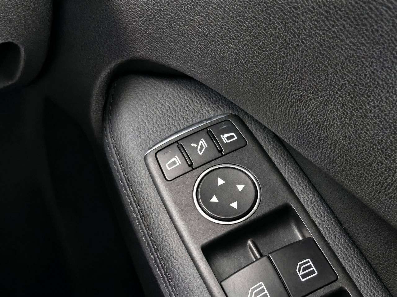 2011 MERCEDES-BENZ E CLASS 2011 MERCEDES-BENZ E CLASS