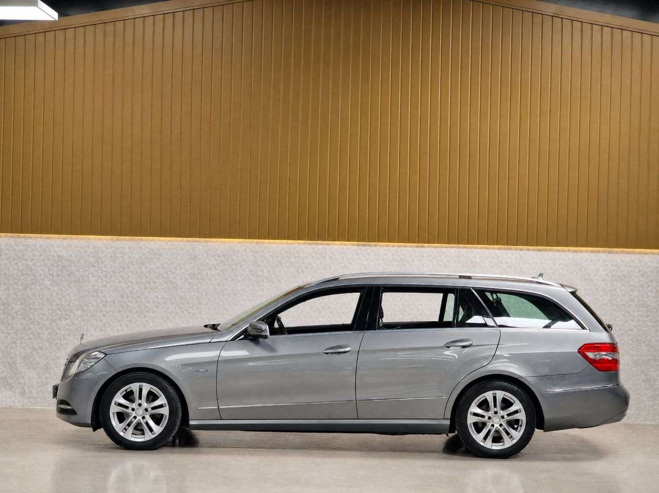 2011 MERCEDES-BENZ E CLASS 2011 MERCEDES-BENZ E CLASS