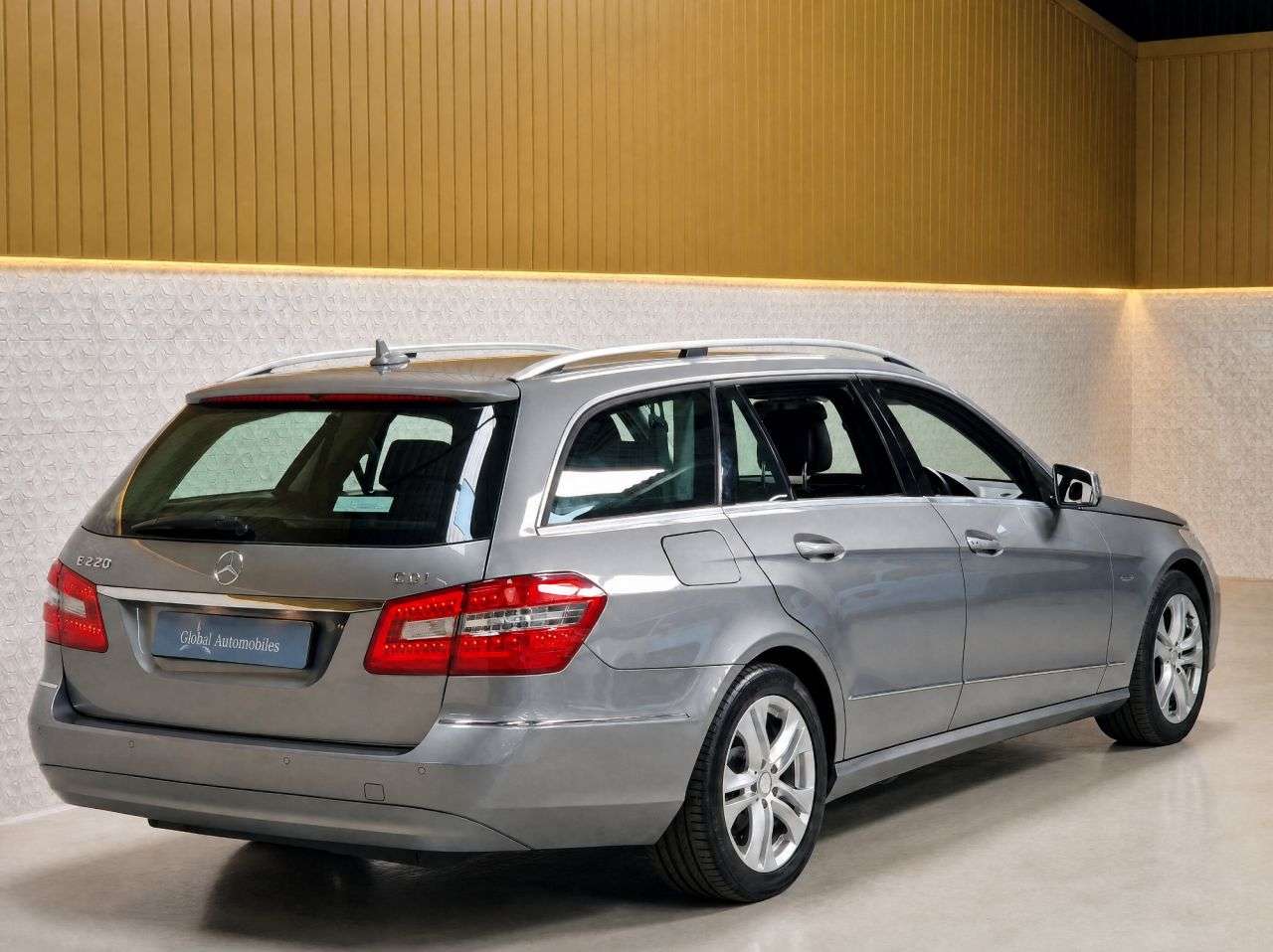 2011 MERCEDES-BENZ E CLASS 2011 MERCEDES-BENZ E CLASS