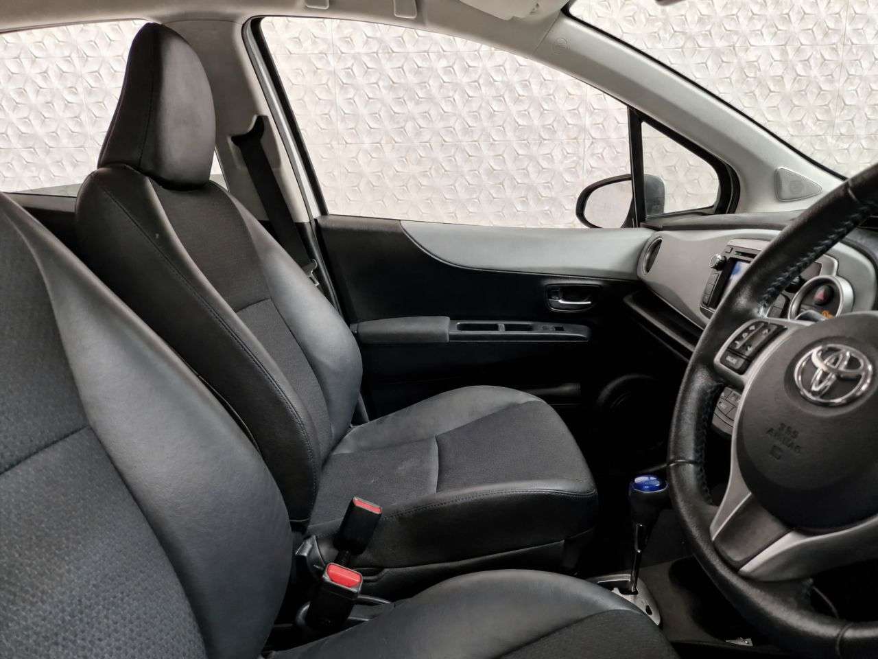 2014 TOYOTA YARIS 2014 TOYOTA YARIS