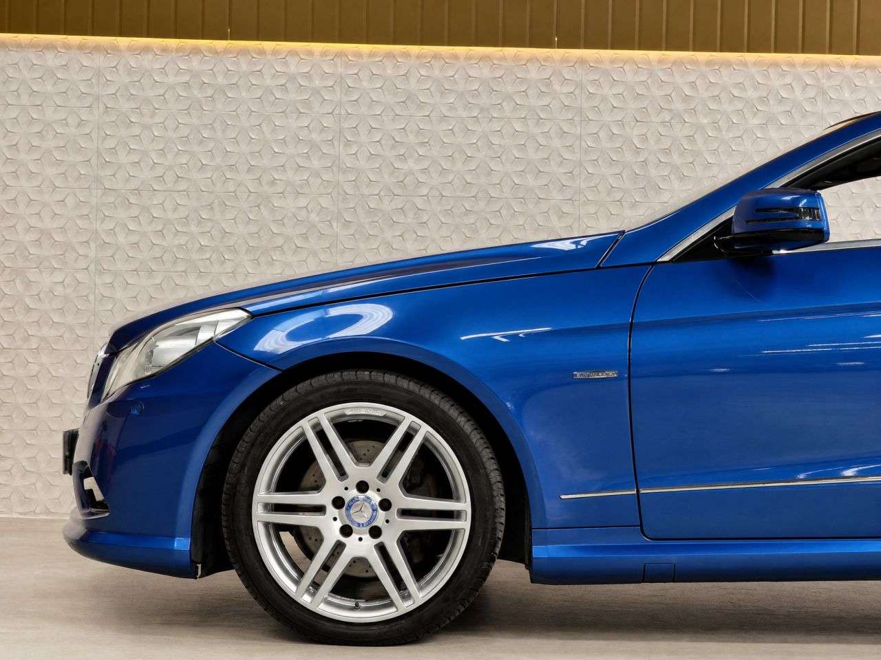 A 2011 MERCEDES-BENZ E-CLASS 3.0 E350 CDI V6 BlueEfficiency Sport Coupe 2dr Diesel G-Tronic Euro 5 (231 A 2011 MERCEDES-BENZ E-CLASS 3.0 E350 CDI V6 BlueEfficiency Sport Coupe 2dr Diesel G-Tronic Euro 5 (231