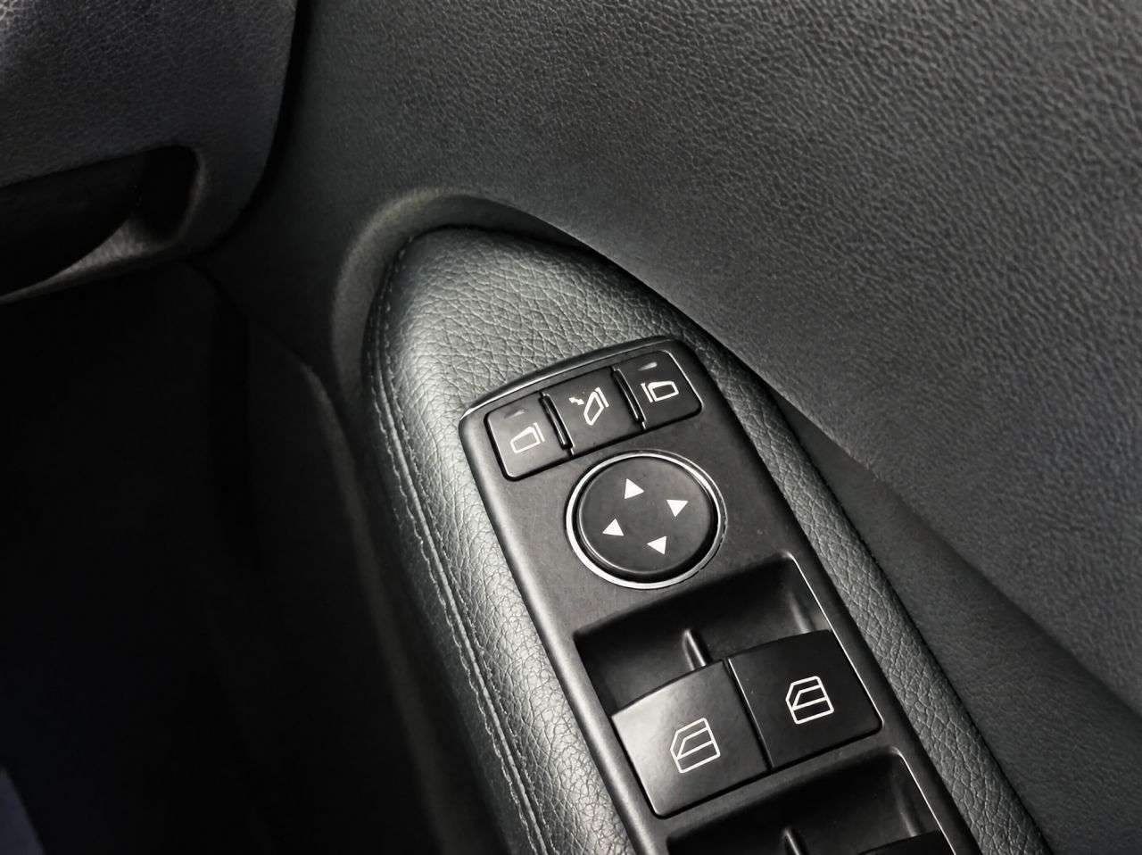 2013 MERCEDES-BENZ E CLASS 2013 MERCEDES-BENZ E CLASS