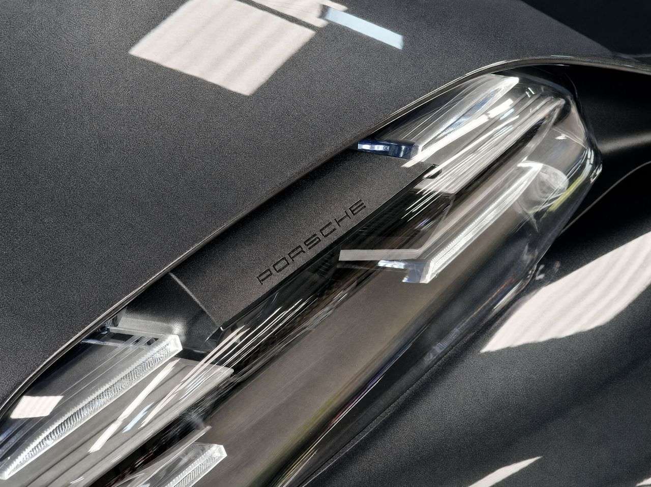 2023 PORSCHE TAYCAN 2023 PORSCHE TAYCAN