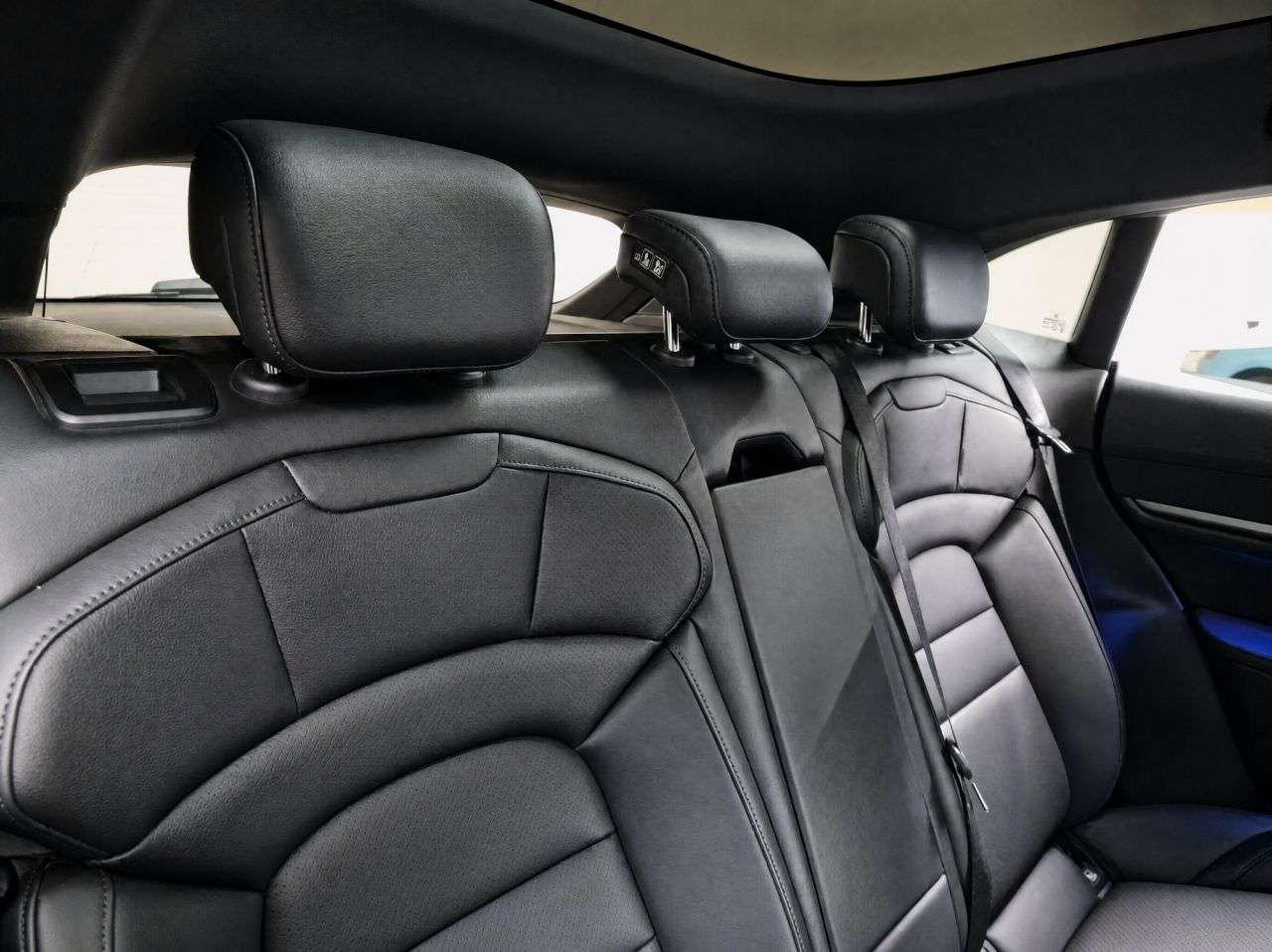 2023 PORSCHE TAYCAN 2023 PORSCHE TAYCAN