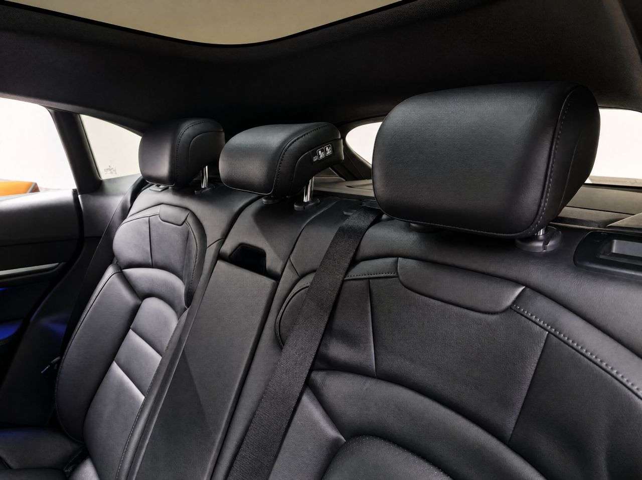 2023 PORSCHE TAYCAN 2023 PORSCHE TAYCAN