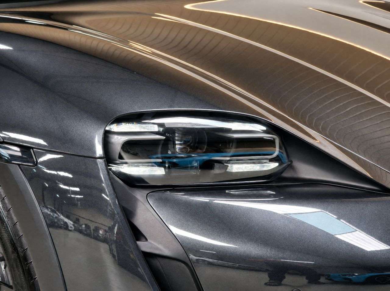 2023 PORSCHE TAYCAN 2023 PORSCHE TAYCAN