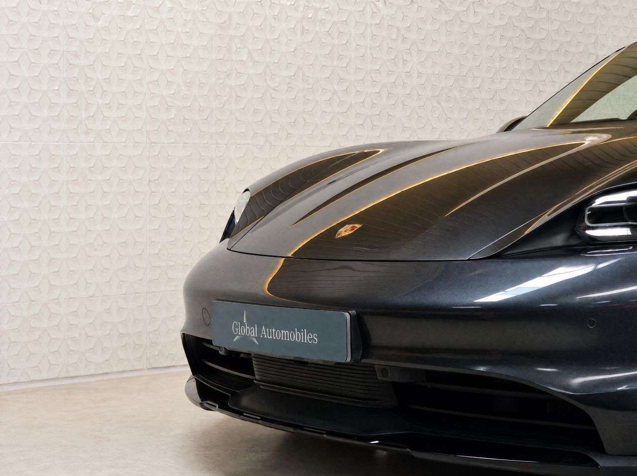 2023 PORSCHE TAYCAN 2023 PORSCHE TAYCAN
