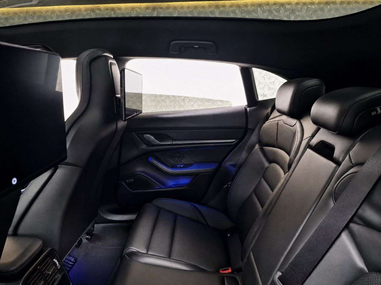 2023 PORSCHE TAYCAN 2023 PORSCHE TAYCAN
