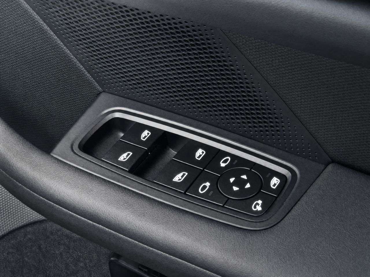 2023 PORSCHE TAYCAN 2023 PORSCHE TAYCAN