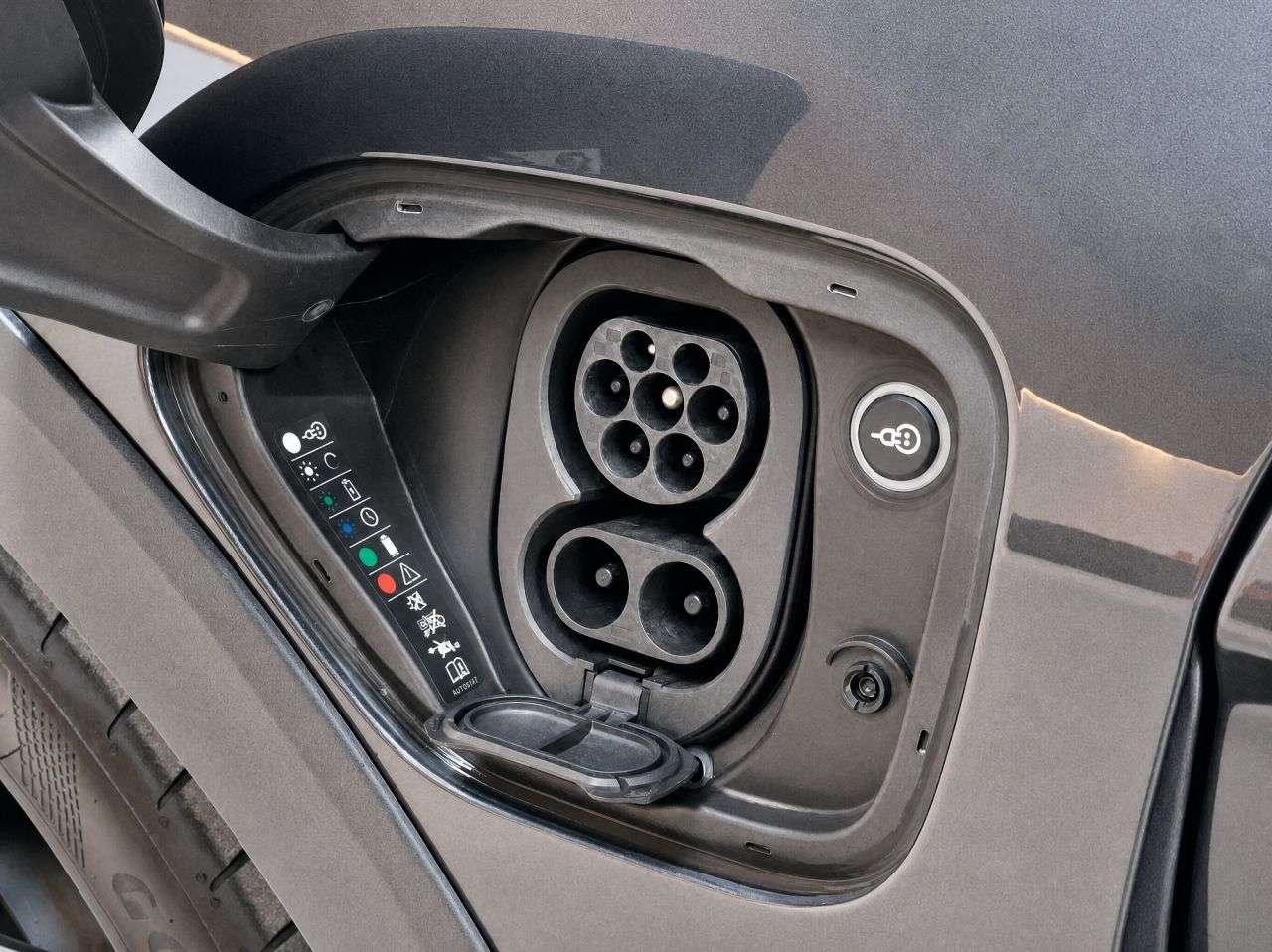 2023 PORSCHE TAYCAN 2023 PORSCHE TAYCAN