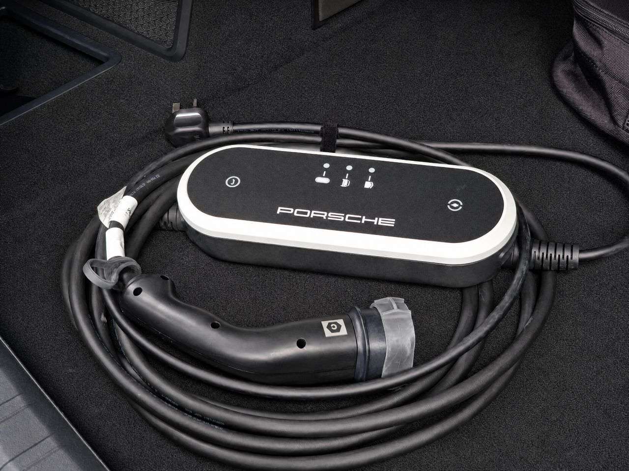2023 PORSCHE TAYCAN 2023 PORSCHE TAYCAN