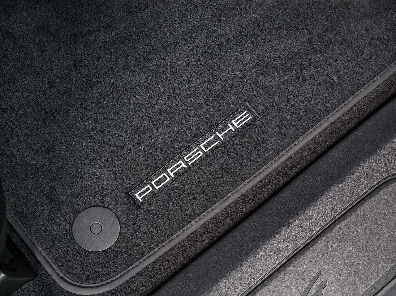 2023 PORSCHE TAYCAN 2023 PORSCHE TAYCAN