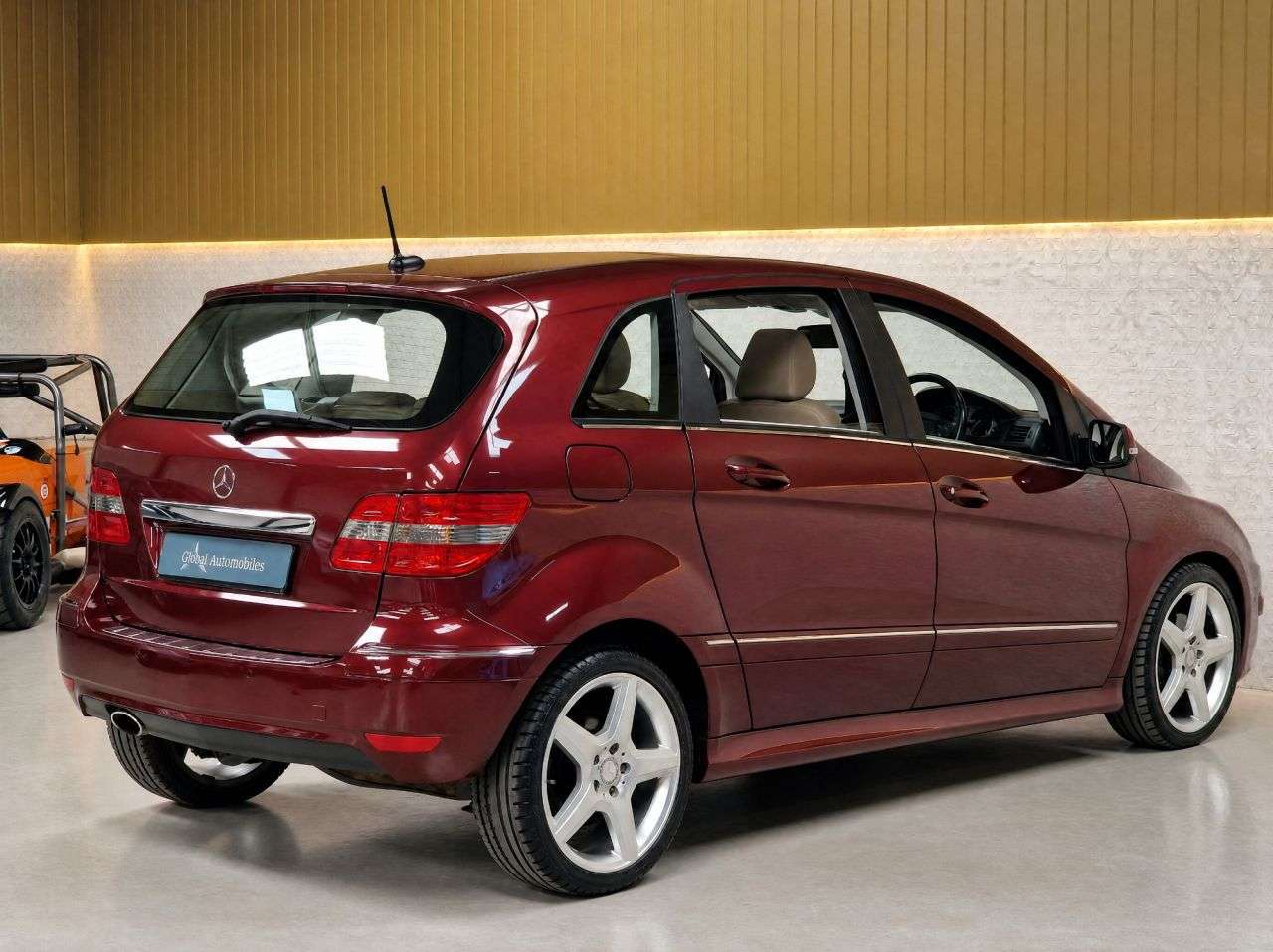 2011 MERCEDES-BENZ B CLASS 2011 MERCEDES-BENZ B CLASS