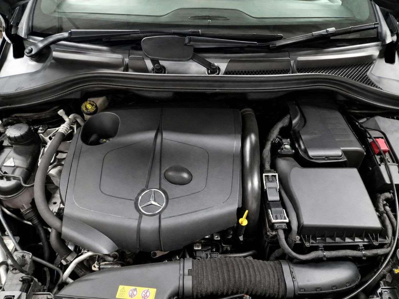A 2015 MERCEDES-BENZ B CLASS 2.1 B200d AMG Line (Premium) MPV 5dr Diesel 7G-DCT Euro 6 (s/s) (136 ps) 11 A 2015 MERCEDES-BENZ B CLASS 2.1 B200d AMG Line (Premium) MPV 5dr Diesel 7G-DCT Euro 6 (s/s) (136 ps) 11