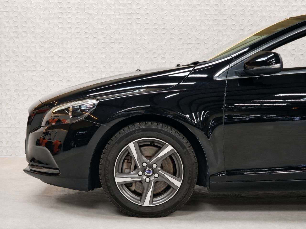 2015 VOLVO V40 2015 VOLVO V40