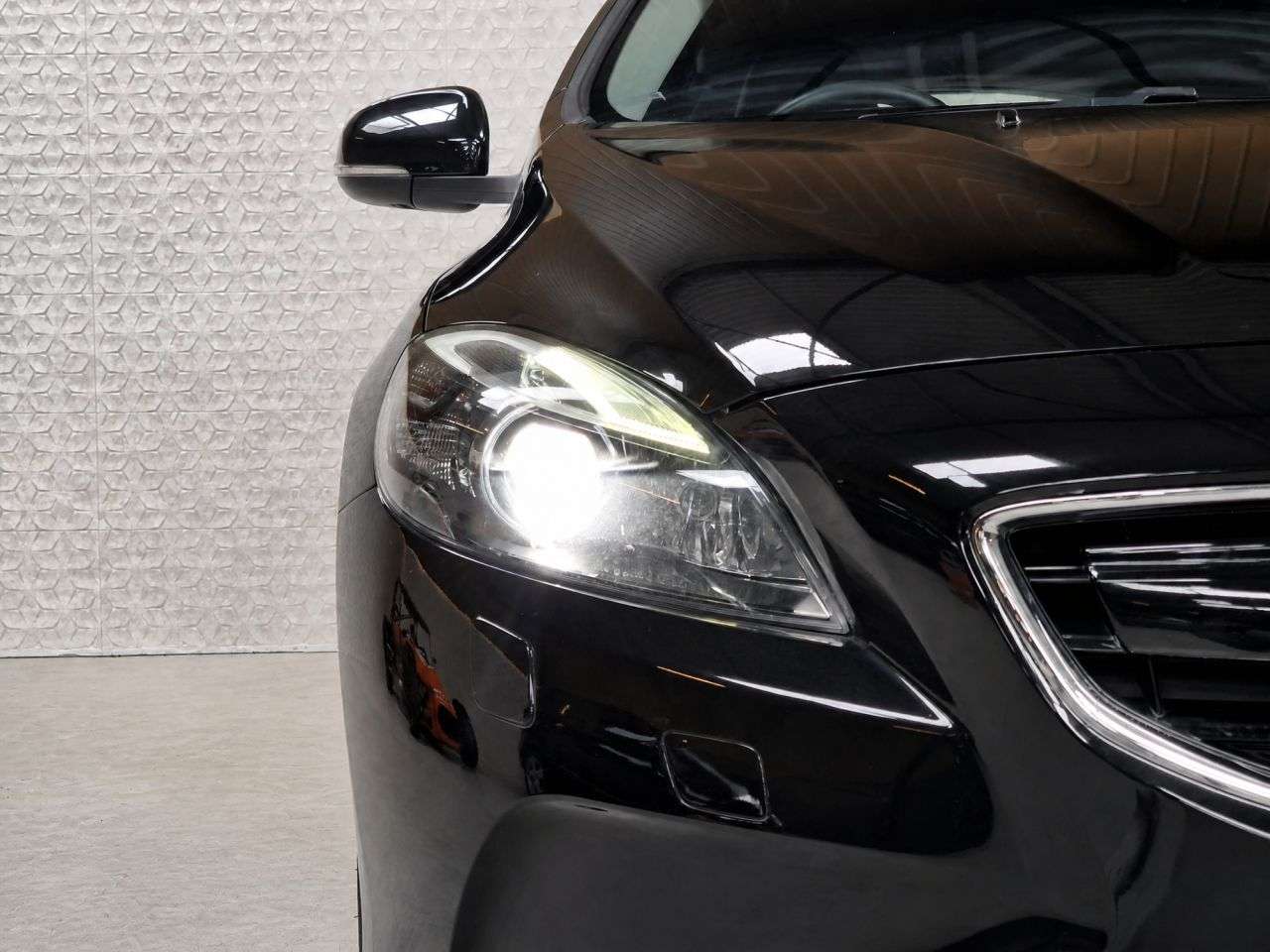 2015 VOLVO V40 2015 VOLVO V40