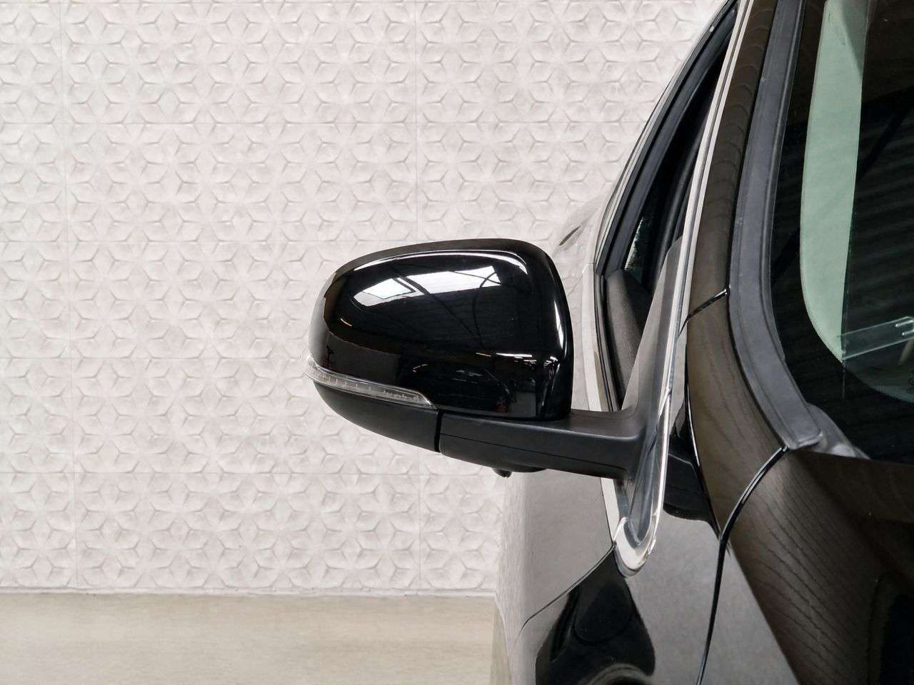 2015 VOLVO V40 2015 VOLVO V40