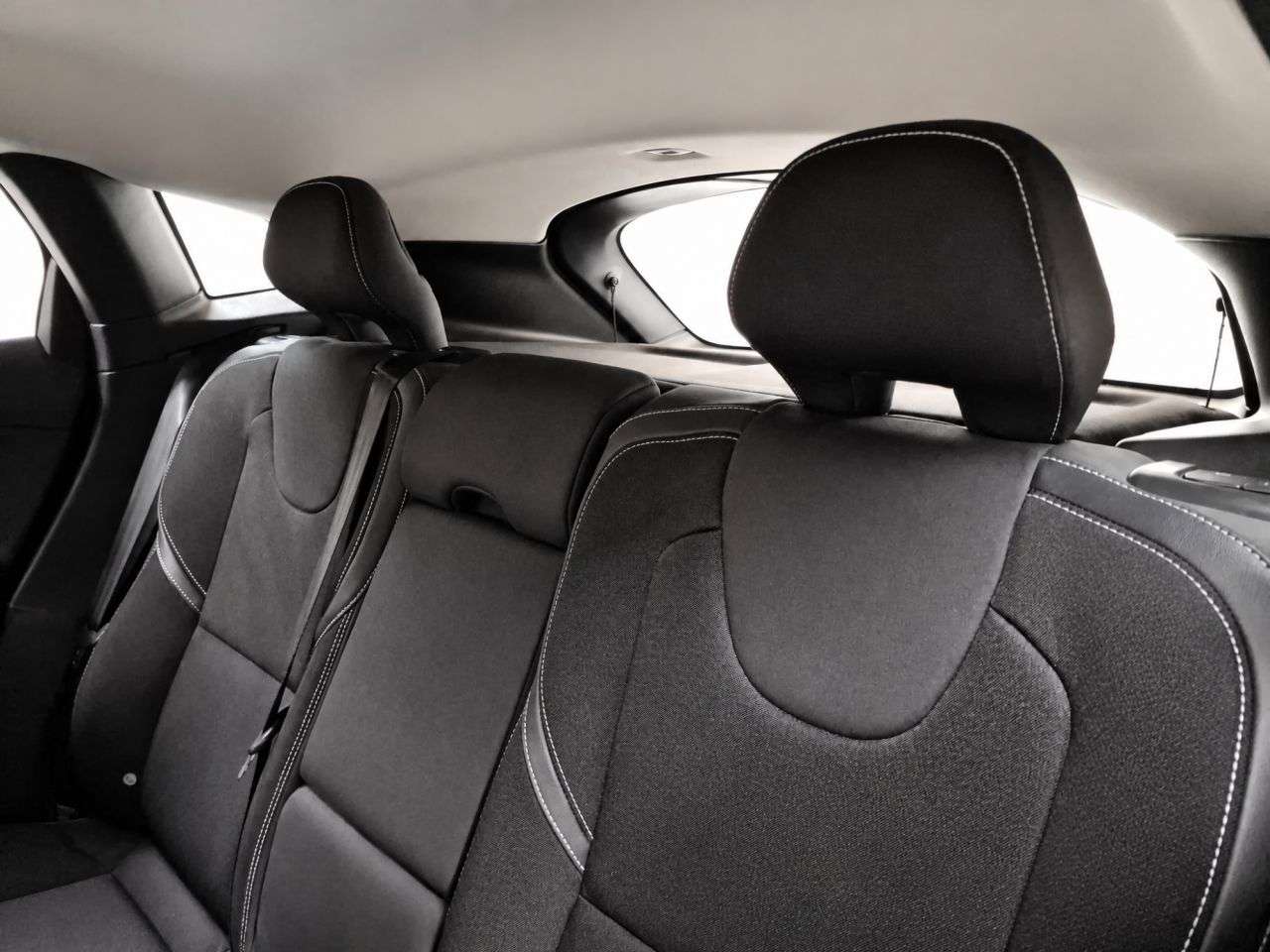 2015 VOLVO V40 2015 VOLVO V40