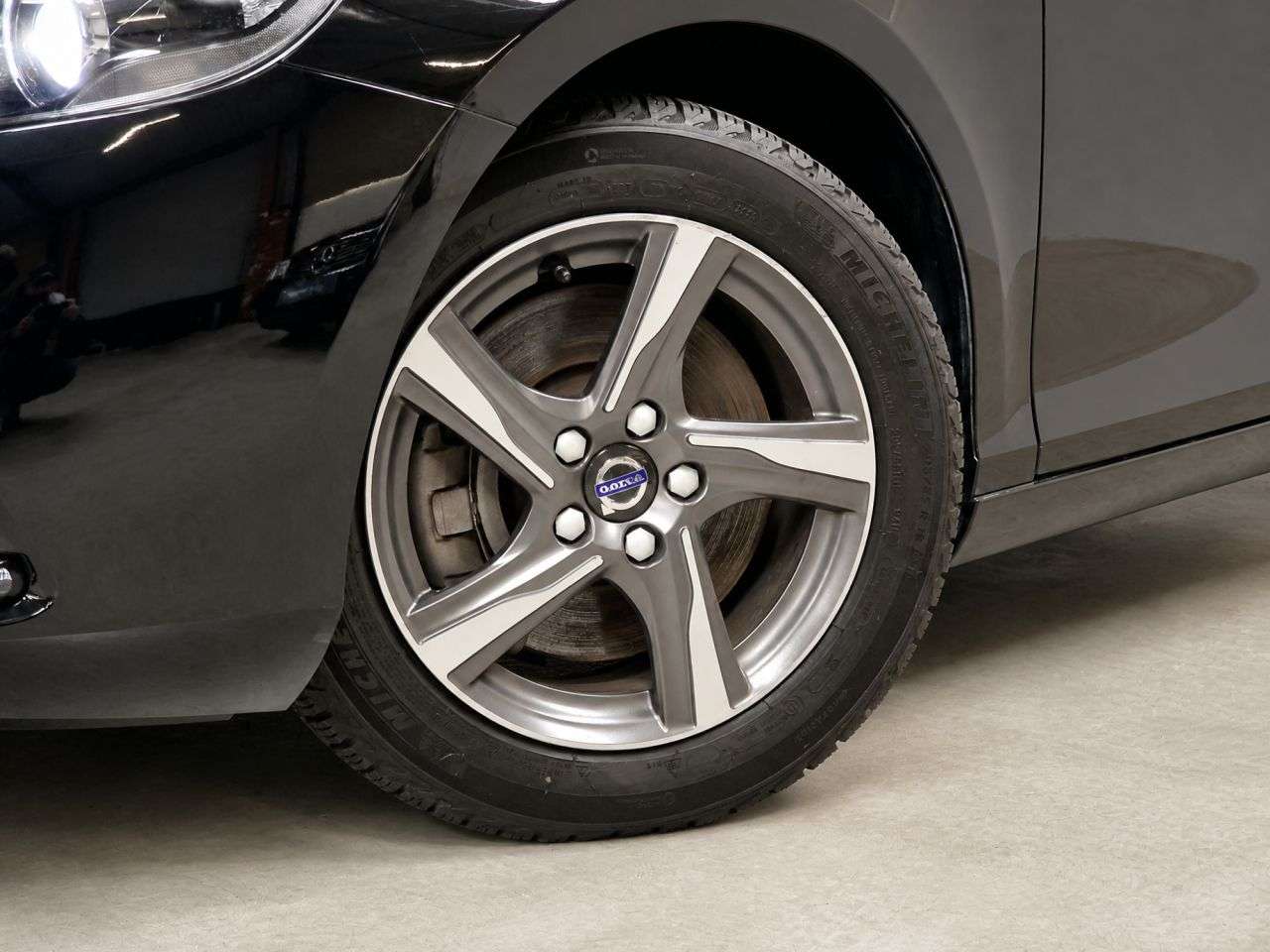 2015 VOLVO V40 2015 VOLVO V40