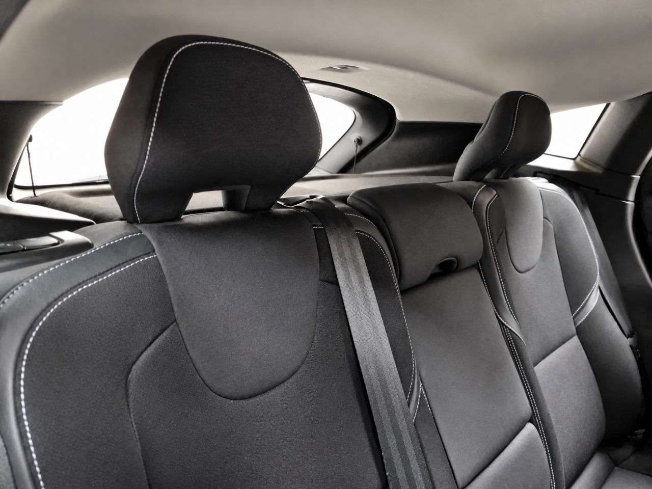 2015 VOLVO V40 2015 VOLVO V40