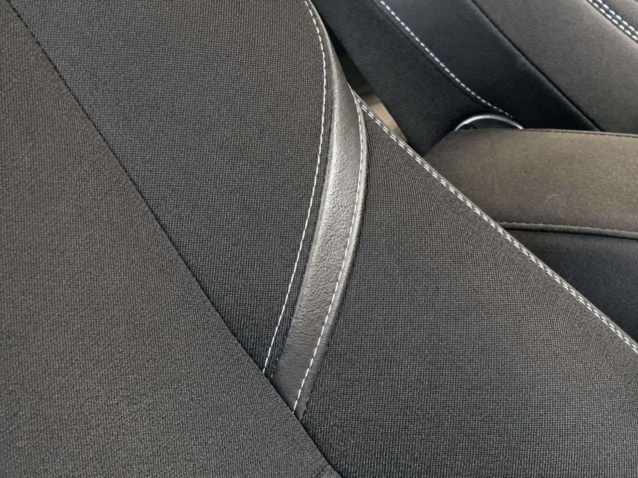 2015 VOLVO V40 2015 VOLVO V40
