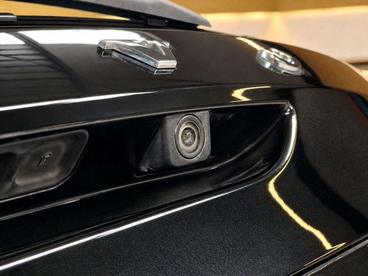 2015 VOLVO V40 2015 VOLVO V40